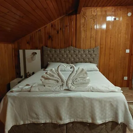 şura Villa